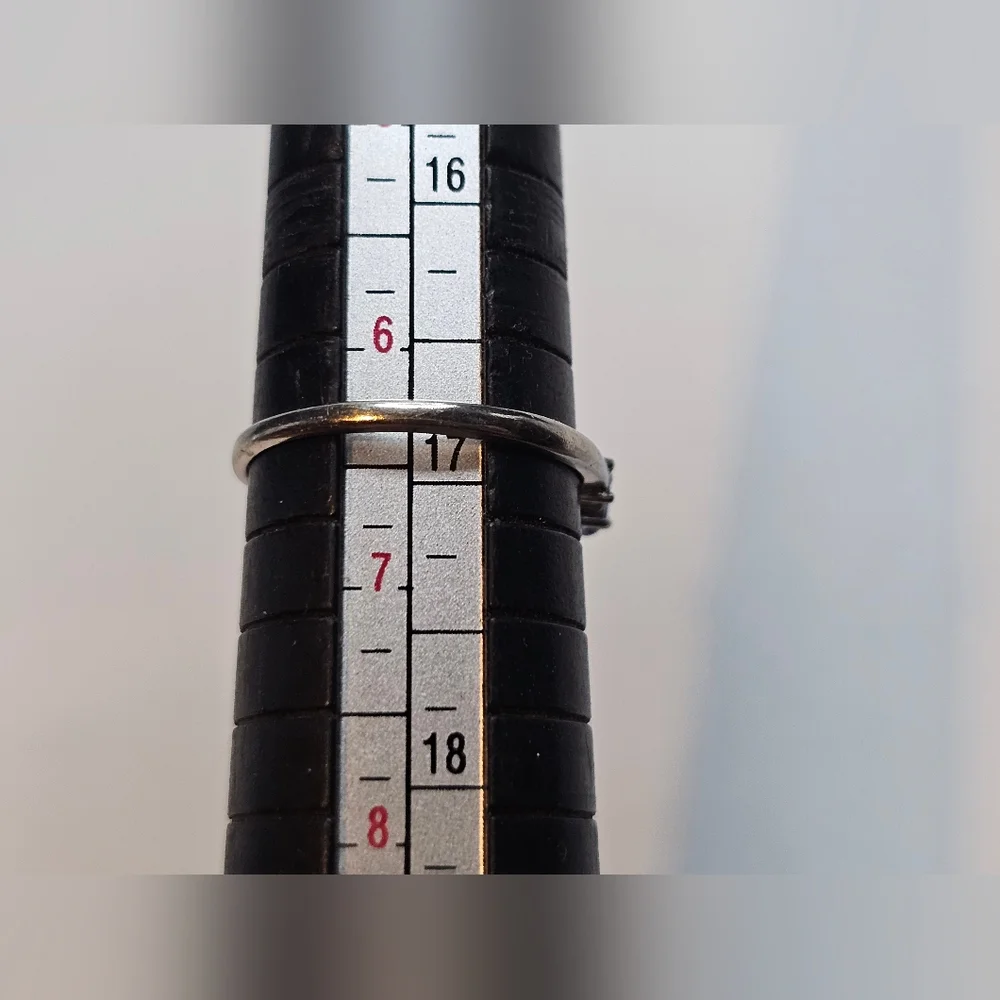 10k Gold and Tanzanite Ring - Picture 4 of 8